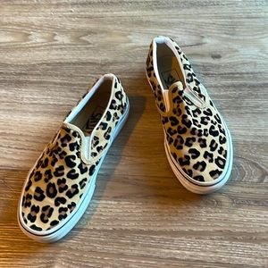 Like new- Vans leopard slip-on- size 6 in women’s size 4.5 in men
